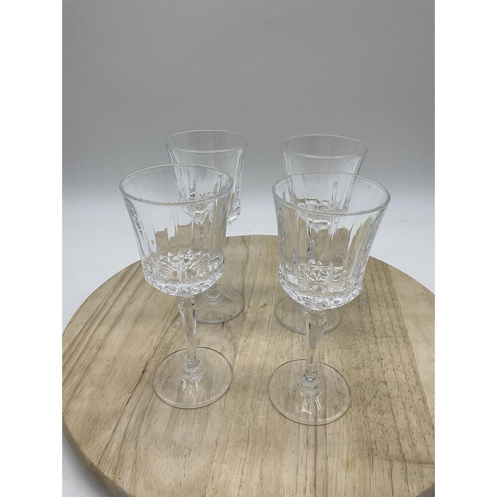 Unmarked Clear Pressed Glass Wine Glasses Set Of 4 Geometric‎ Stemmed Barware